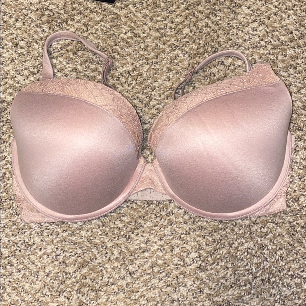 Victoria’s Secret bra- 32 DDD